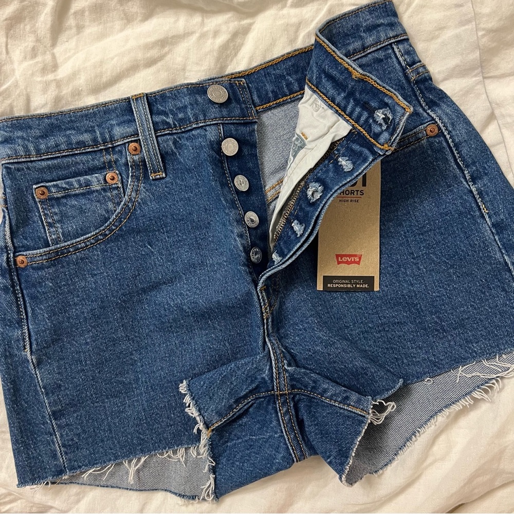 Levi’s 501 High Rise shorts